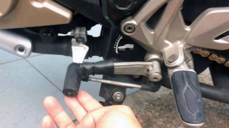 Motorcycle Gear Shifting